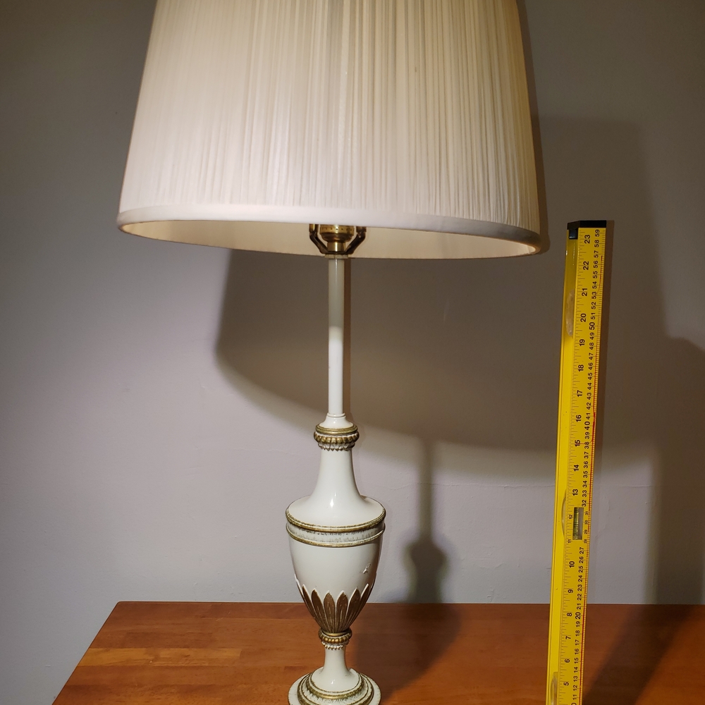 Vintage MCM USA Made Stiffel Brass & White Enamel Table Lamp Hollywood Regency